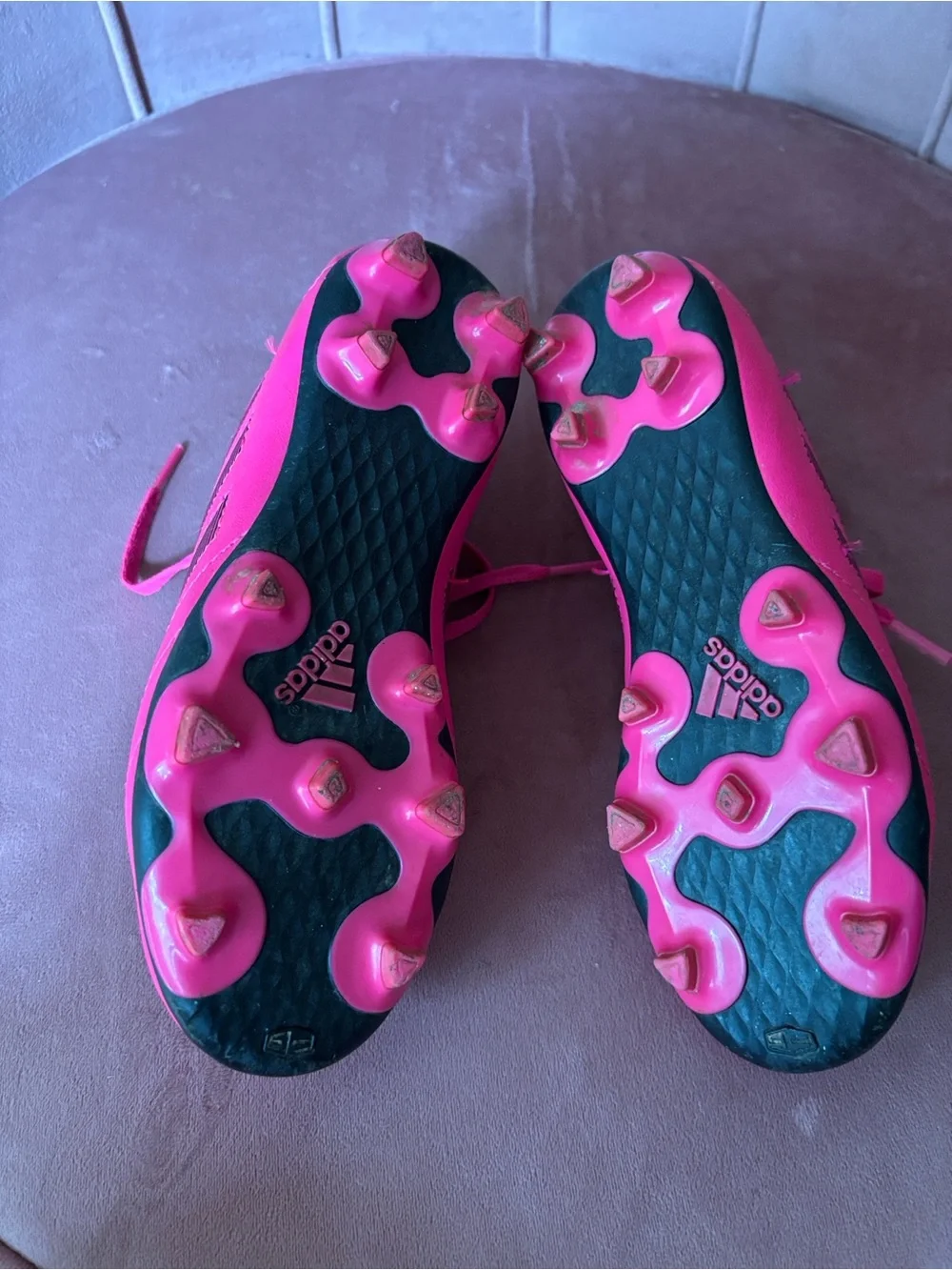 adidas vibrant pink